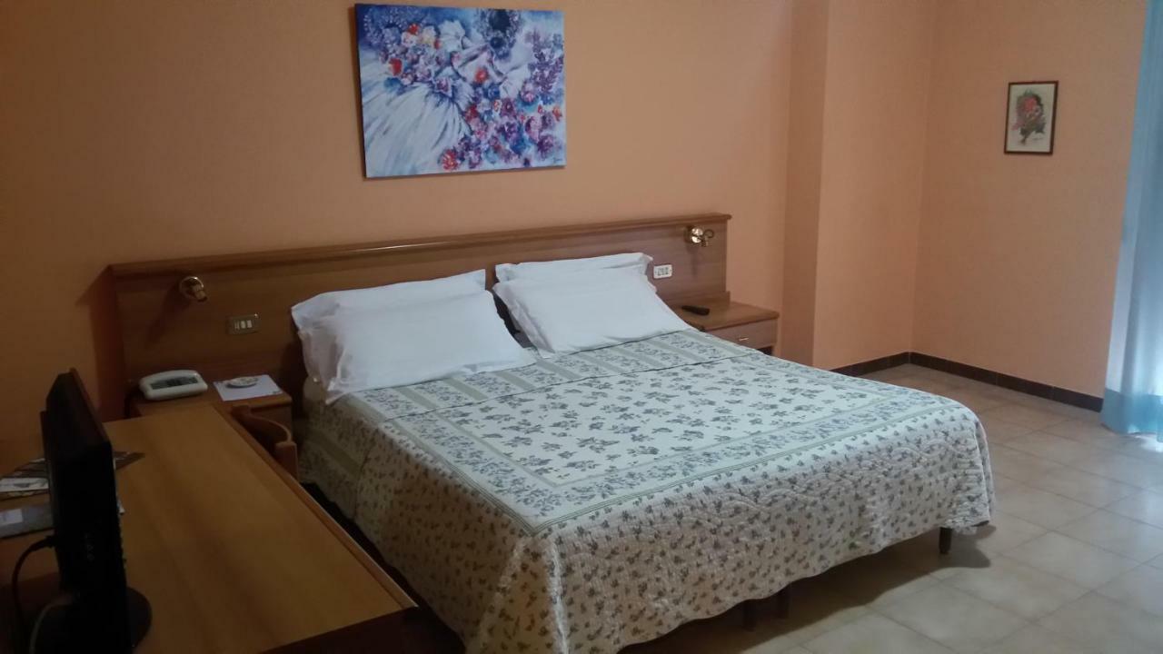 סליצ'ה טרמה Hotel Salus מראה חיצוני תמונה